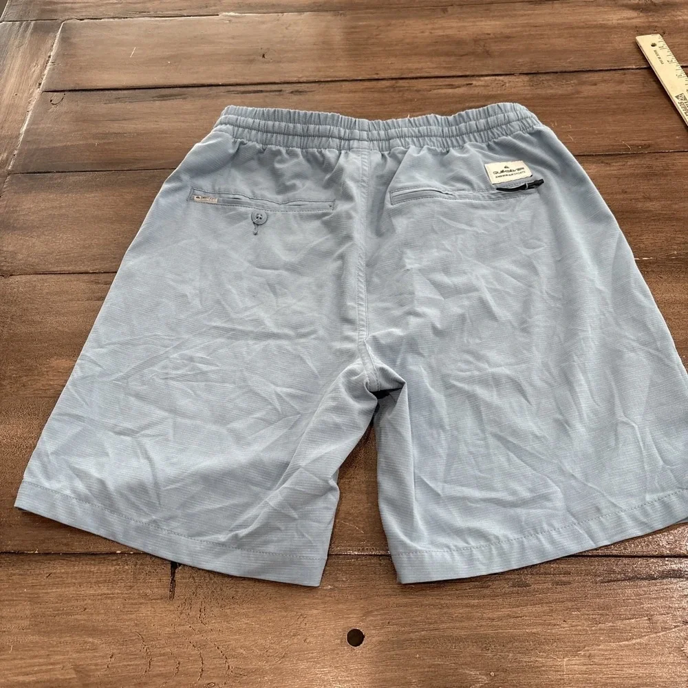 Quiksilver Amphibian Shorts Mens Size S Pale Blue Surf Sail Swim‎ Shorts